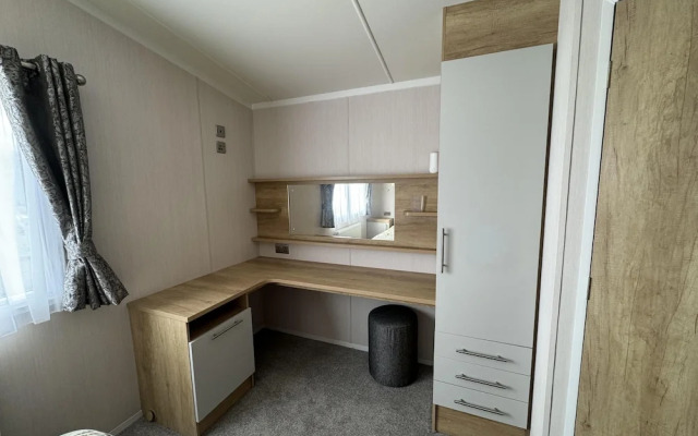 Beautiful 2-bed Holiday Home