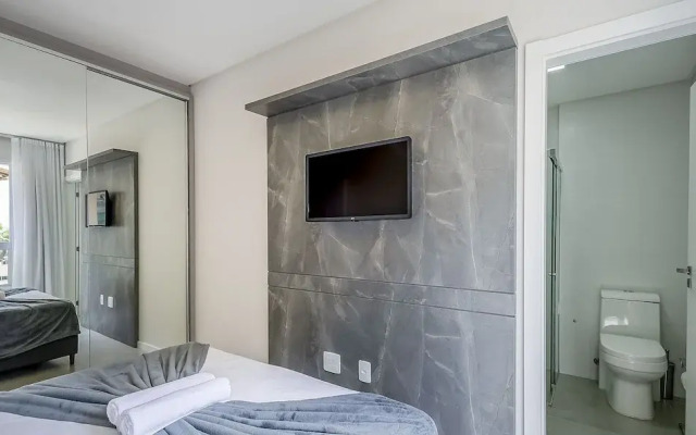 Modern 3BR apt Near the Beach Ema0201