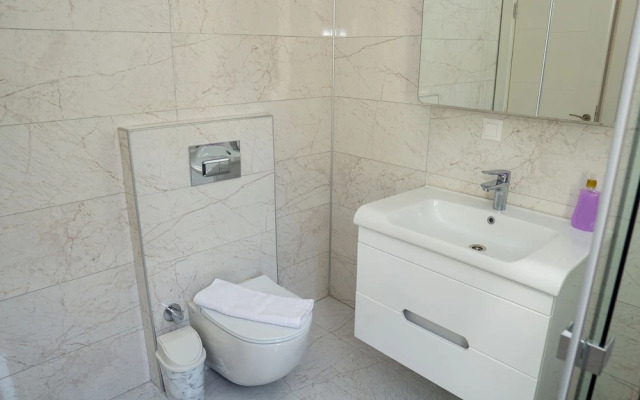 Private Pool Garden Villa- All Rooms w AC