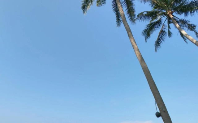 Beachfront Villa Nixie and the Sea