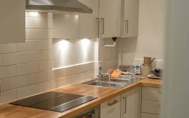 Cosy Modern Stockbridge Apartment