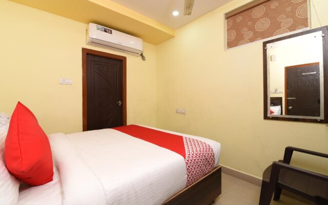 B Square Inn By OYO Rooms