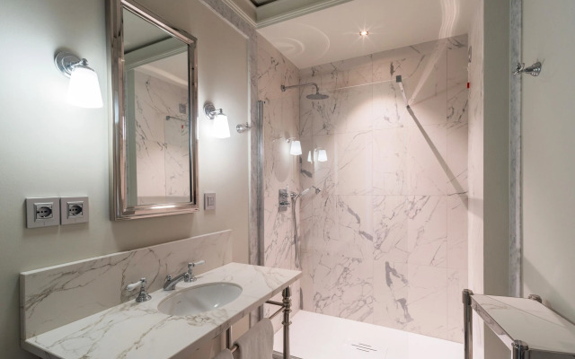 Room Mate Collection Gran Filippo, Rome-Fontana di Trevi