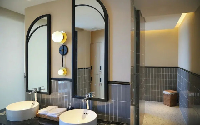 Charmant Suites a Boutique Hotel Can Tho