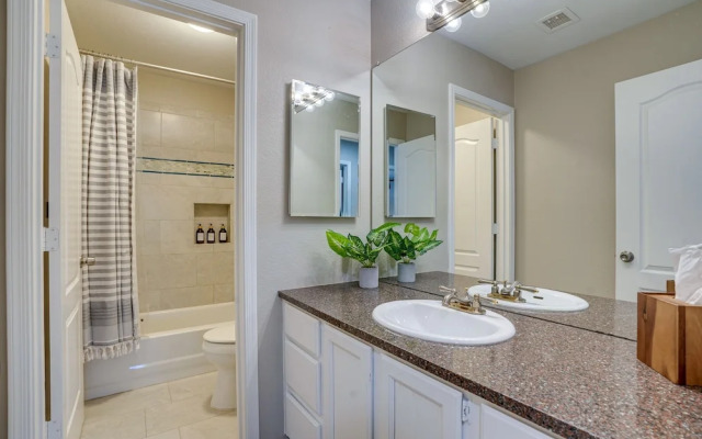 Phoenix Home w/ Private Pool, 16 Mi to Downtown!