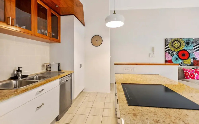 Melaleuca Hideaway - Beach Pool Free Parking