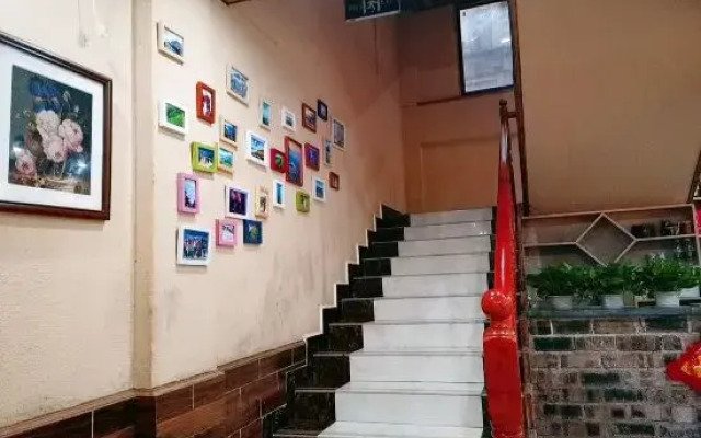 Linxi Hostel