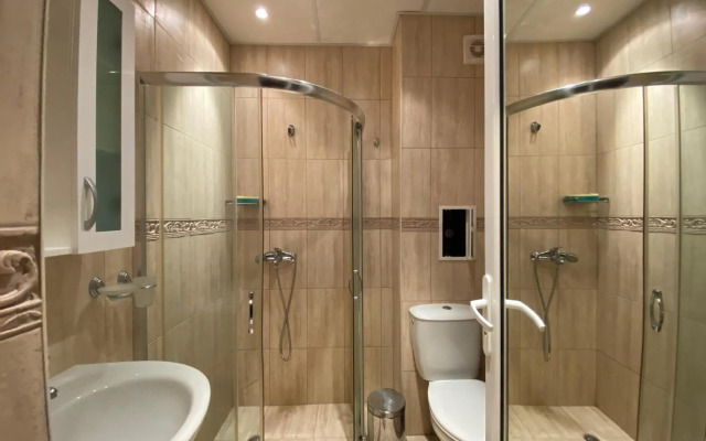 Private Cozy Apartment Admiral Plaza A1