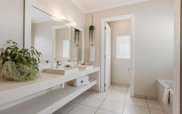 Robberg Beach Lodge - Lion Roars Hotels & Lodges