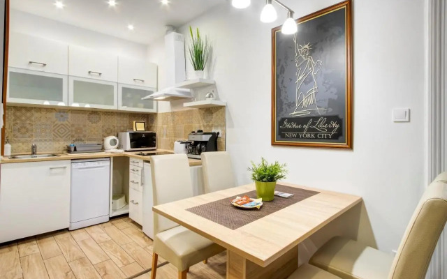 Standard Apartment by Hi5 - Weiner Leo
