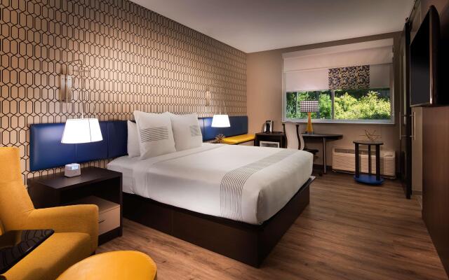 GLō Hotel Asheville-Blue Ridge Parkway
