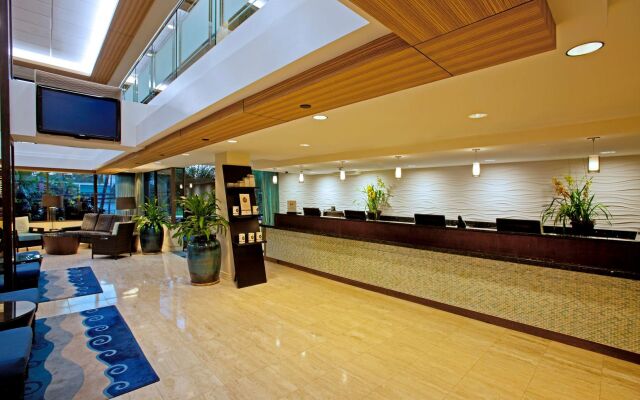 DoubleTree by Hilton Hotel Alana - Waikiki Beach