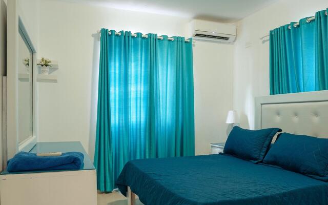 Ria Aparta Hotel