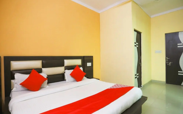 OYO 16362 Hotel National