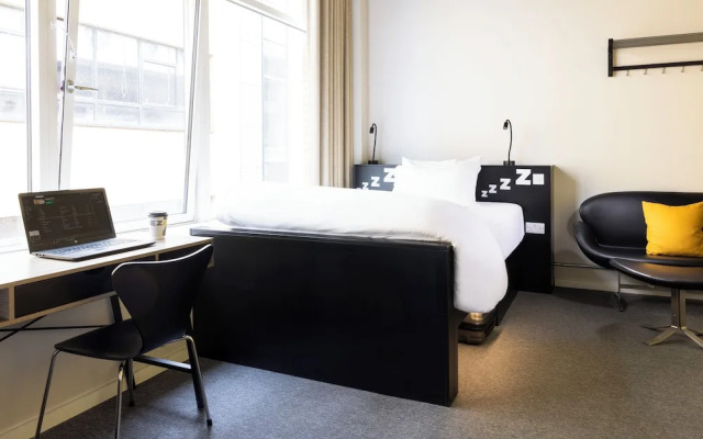 REZz Temple Bar, Dublin