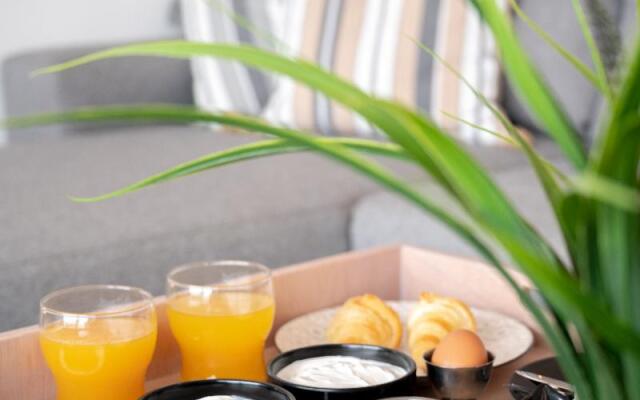 Ebenus Suites by Checkin