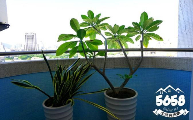 R8 Eco Hotel