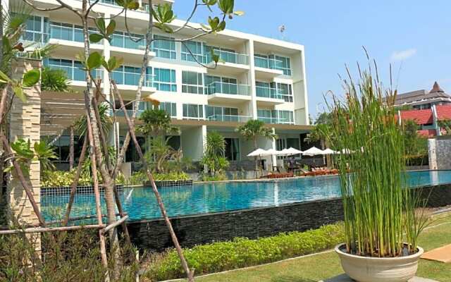Cetus Beachfront Jomtien