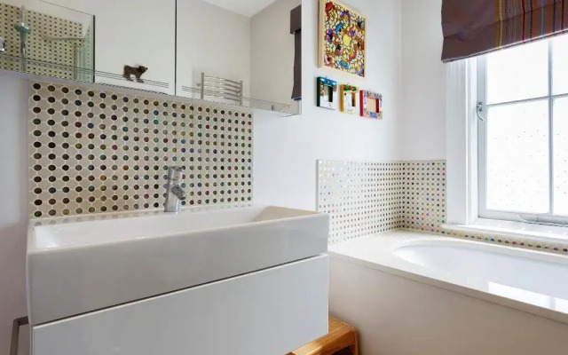 Veeve - Five Bedroom House In Wandsworth