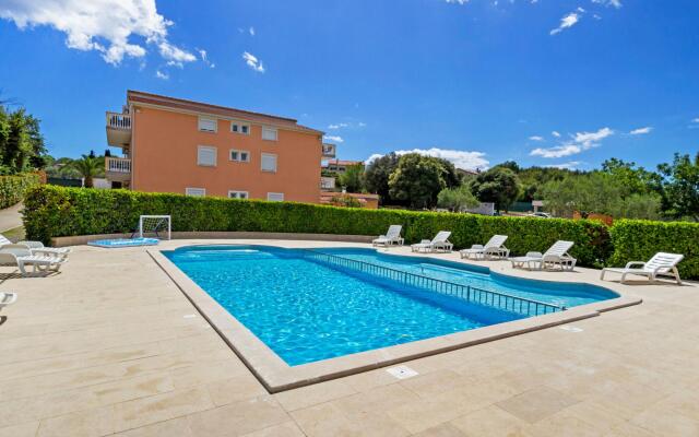 Delicate Apartment in Banjole near Beach Centinera