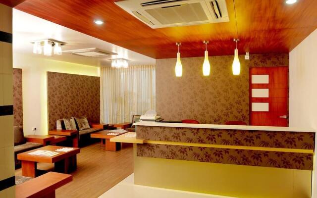 Hotel Marina Residency