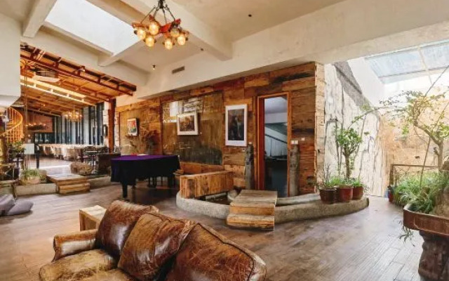 Wanshenggu ART Homestay, Beijing