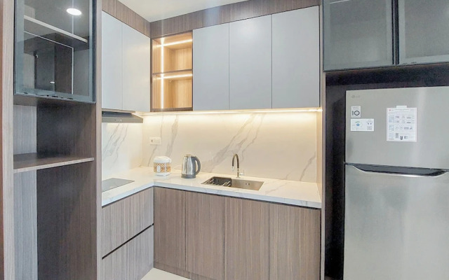 Elegant 2BR Apartment at The Reiz Condominium Medan