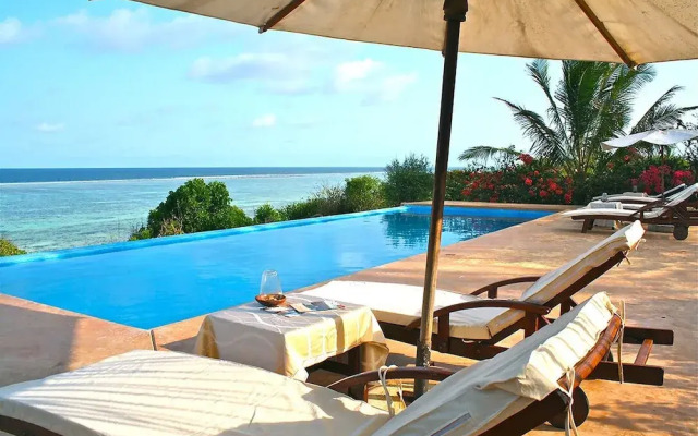 Villa Paradise ON THE Ocean