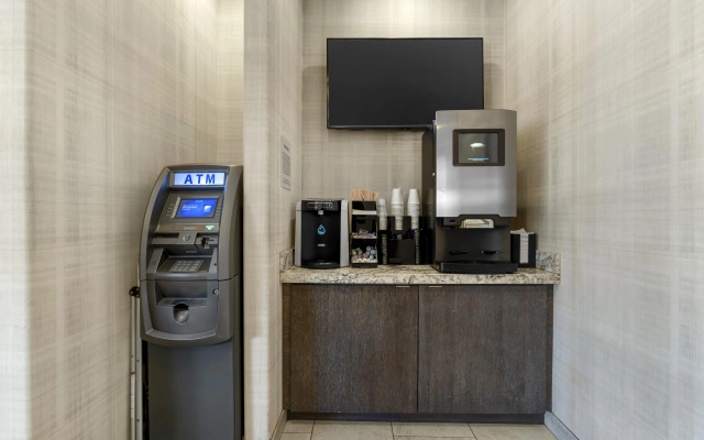 Best Western Plus Carriage Inn