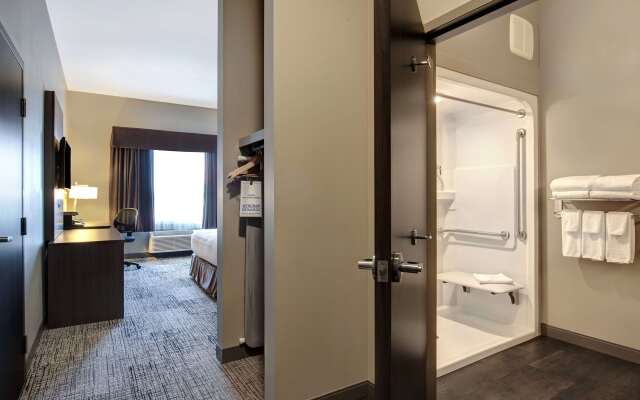 Days Inn & Suites by Wyndham Warman