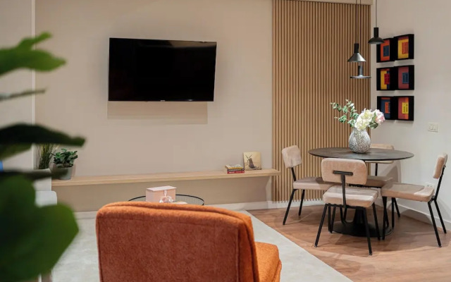 Modern & Spacious 2BR Steps to Cismigiu Gardens