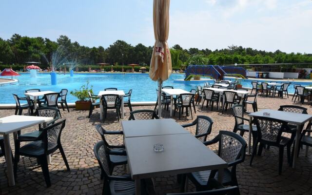 Belvilla by OYO Spacious Bungalow With AC Near sea
