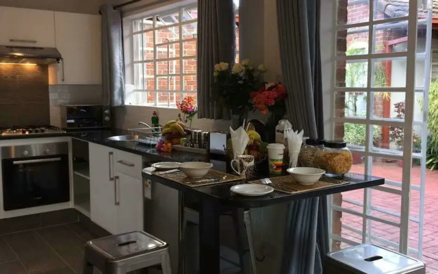 Sunbird Guest House