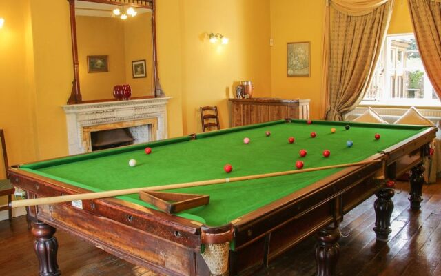 Brookside Manor House