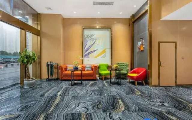 Chaoman Hotel (Guiyang North Railway Station Guanshanhu Exhibition City Branch)