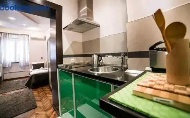 Piano Apartment