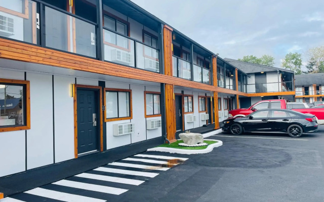 Coast Courtenay Hotel