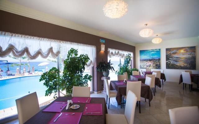 Hotel La Playa Blanca