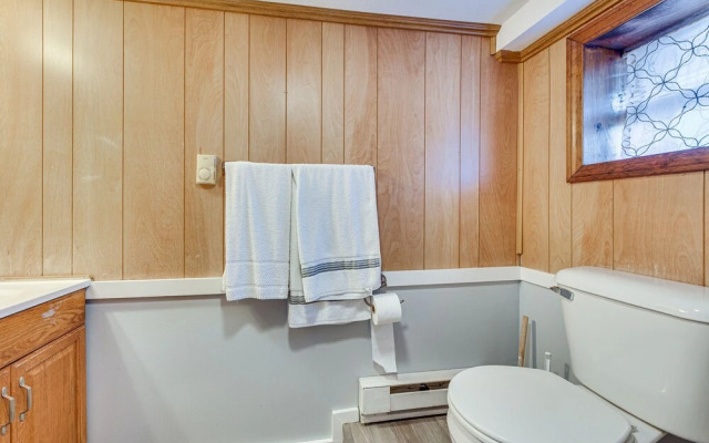 Wells Vacation Rental: 1 Mi to Moody Beach!