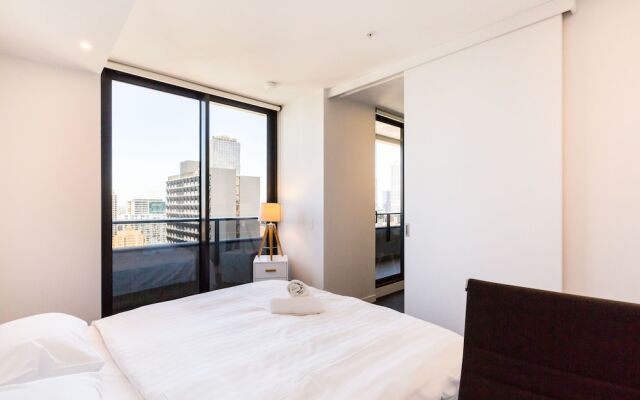 SANTERI, 2BDR Melbourne Apartment