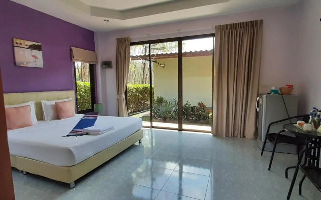 Phuket Sirinapha Resort