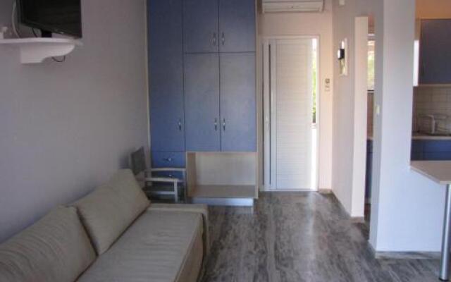 Karystos Mare Apartments