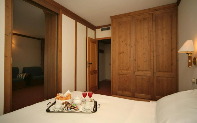 Hotel Alaska Cortina