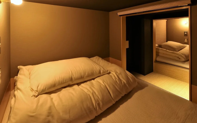 Aet Hotel