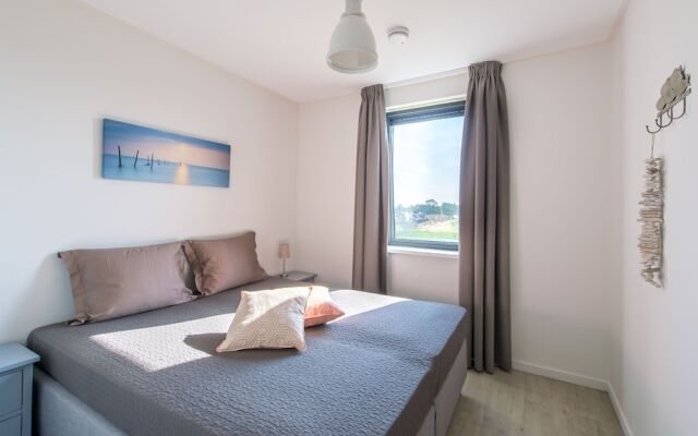 Cozy Apartment in Kamperland With Private Terrace