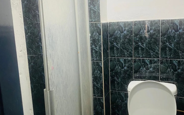 Cozy  Cabin Guest Lodge