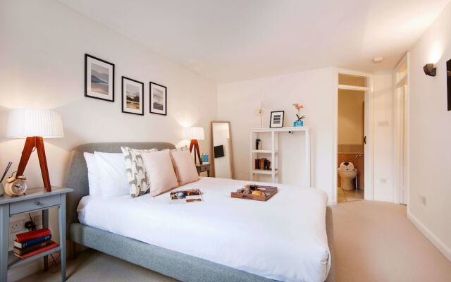 The Lexham Mews Gem - SCR