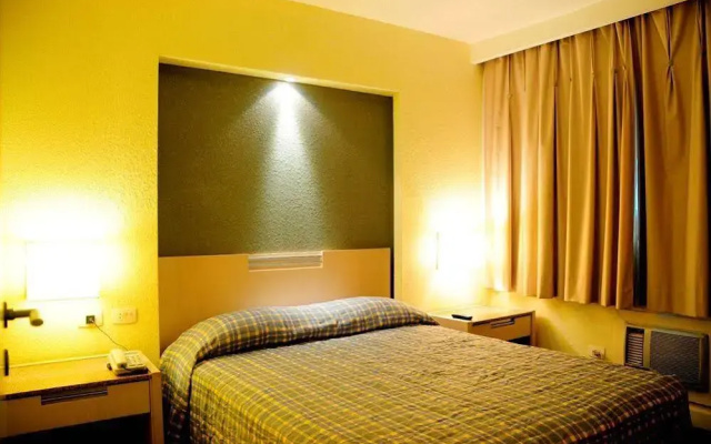 Slaviero Suites Curitiba Soho