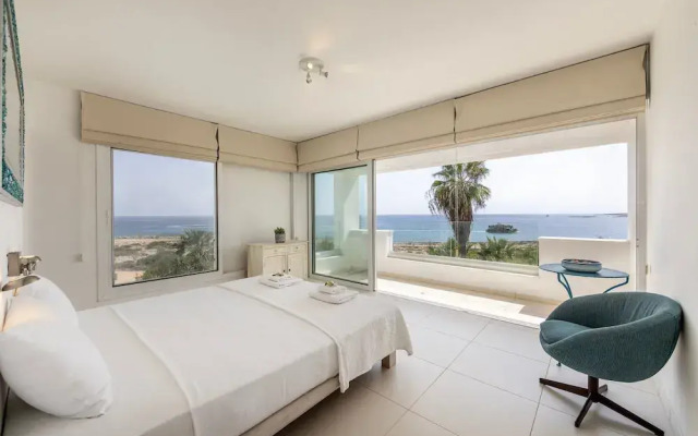 Protaras Seafront Villa Alemar