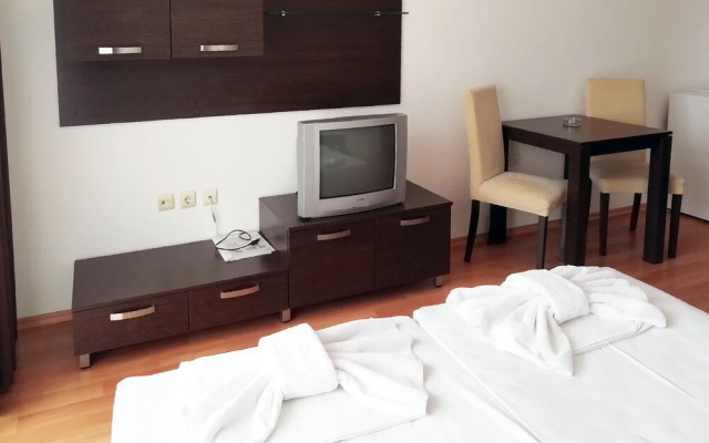 Apart-hotel Happy